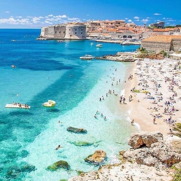 Share Show with Designer Bags, Wallets, Jewelry & Accessories. No Clothes Pls - Picture 2 of 15